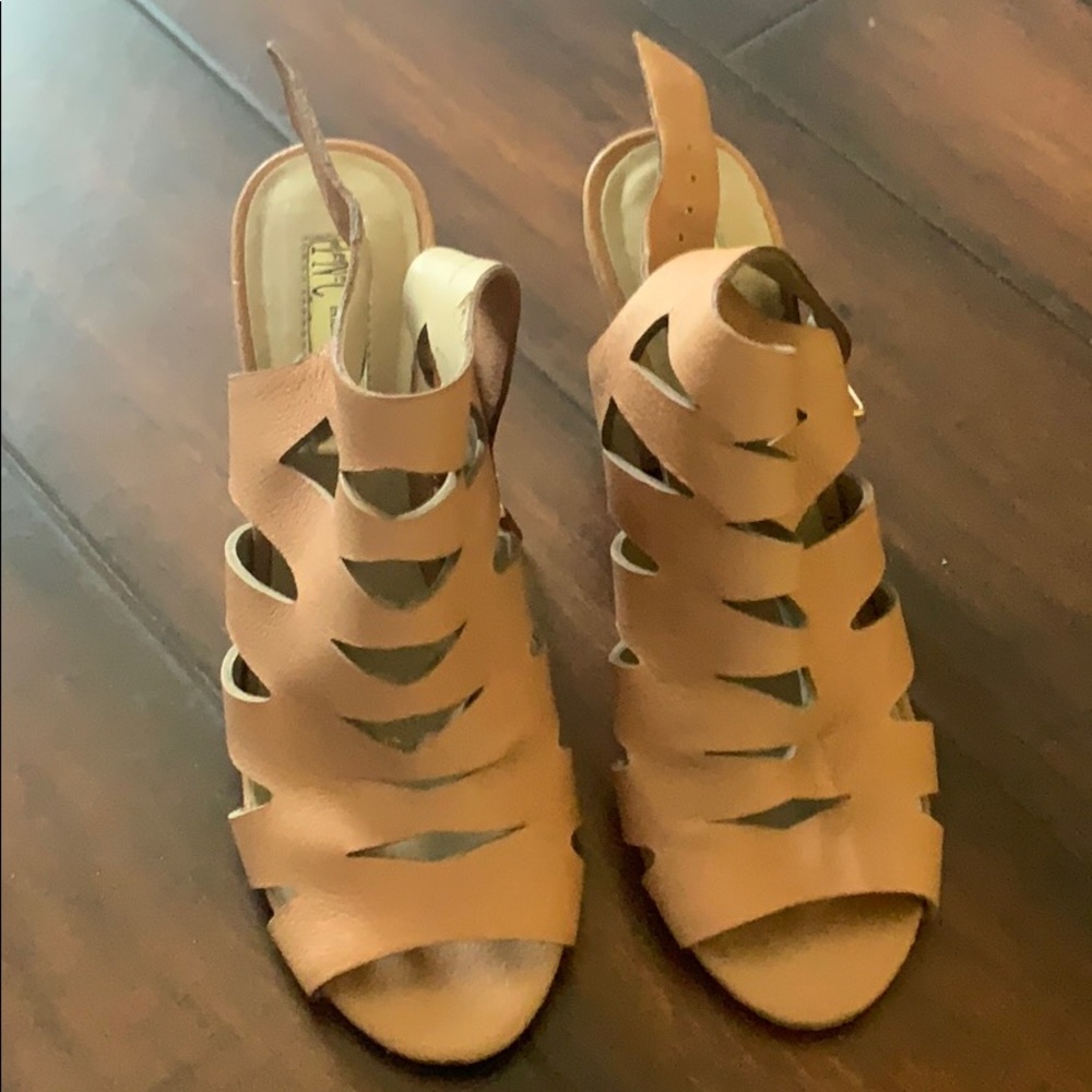 Beige heels